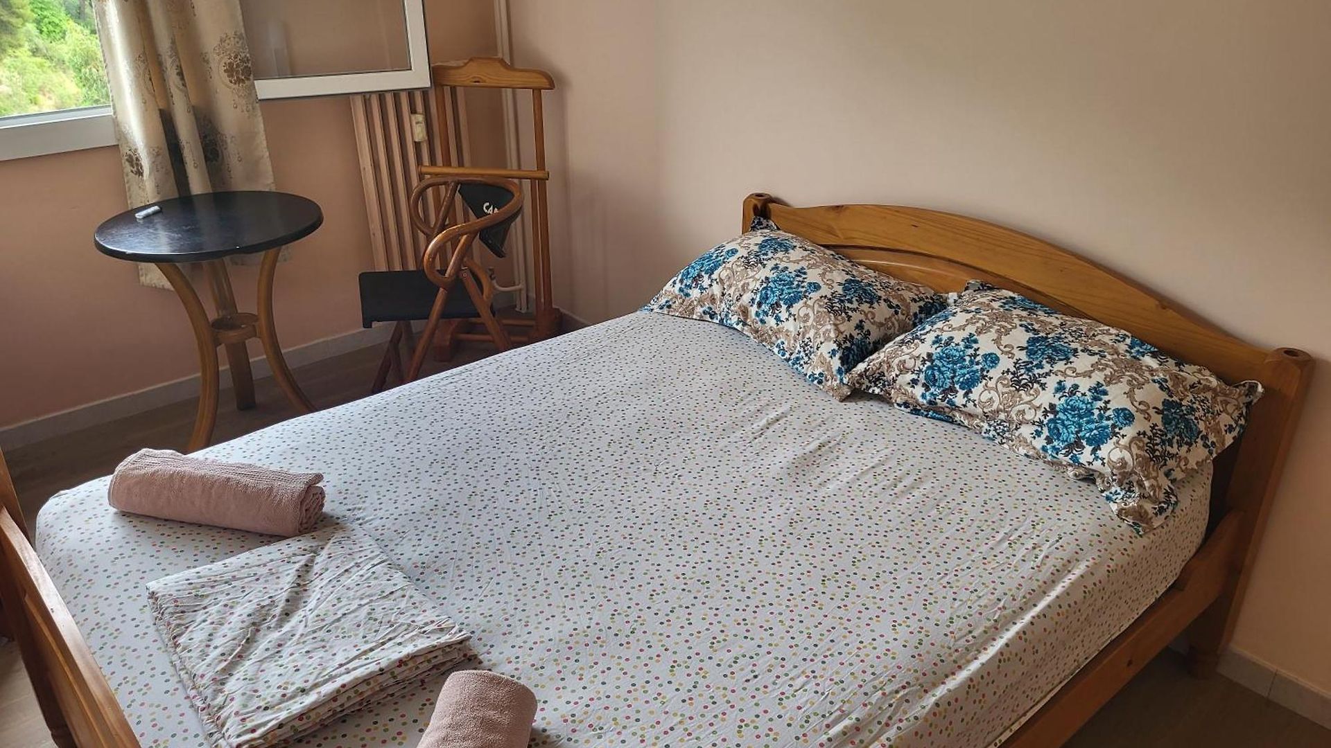 Private Room-1 In Hannana Apartment- 2 Min Walk To Tram 12 Min To Train Station 15 Min To Massena Place Nice