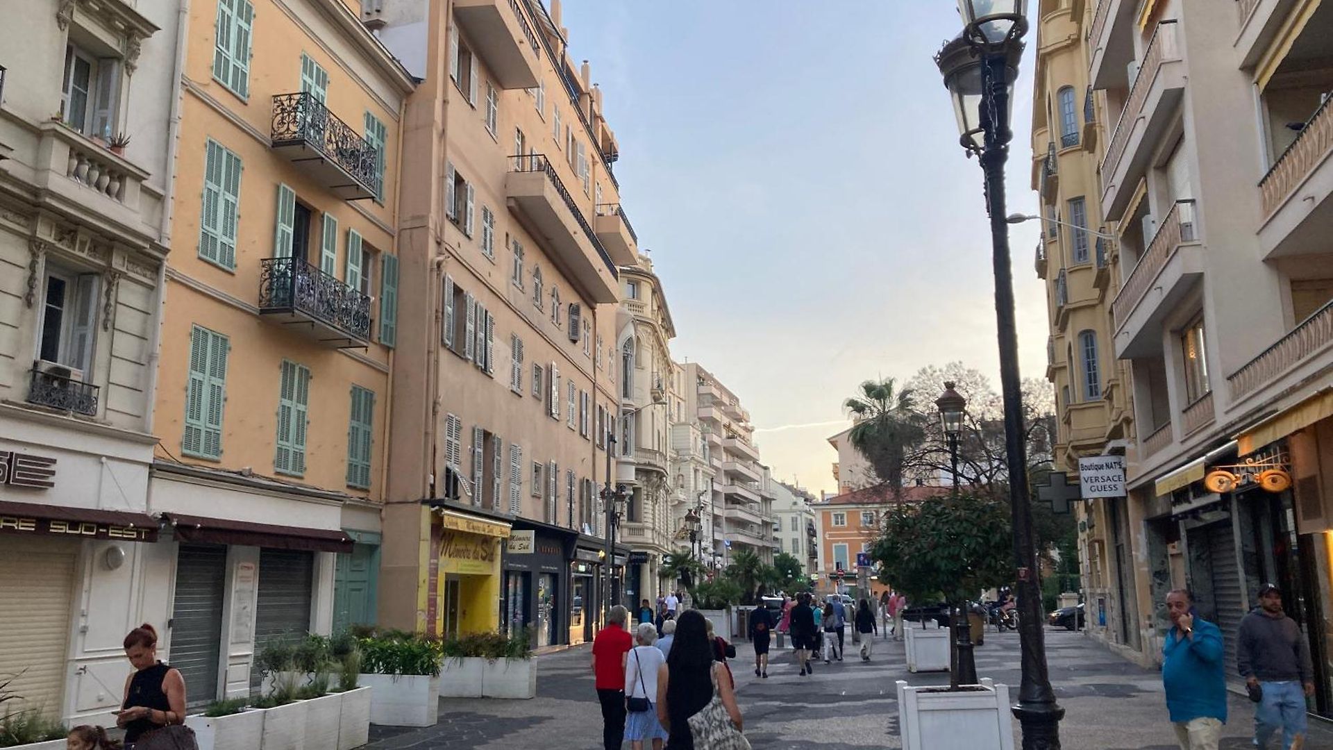 Apartment Mansarde Plein Centre Et A 5 Mn Des Plages *