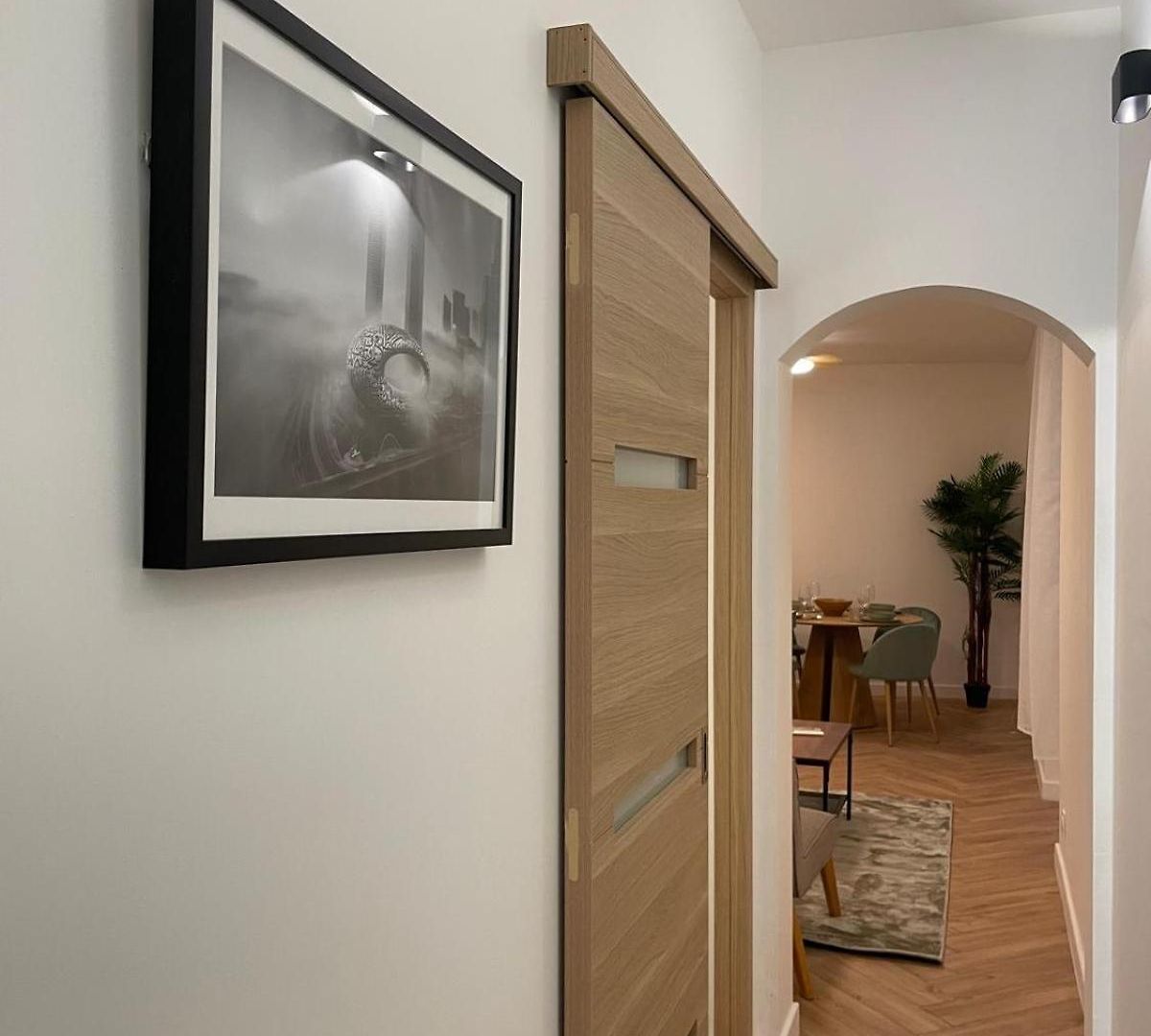Recently Renovated In Quiet Area In Heart Of Old