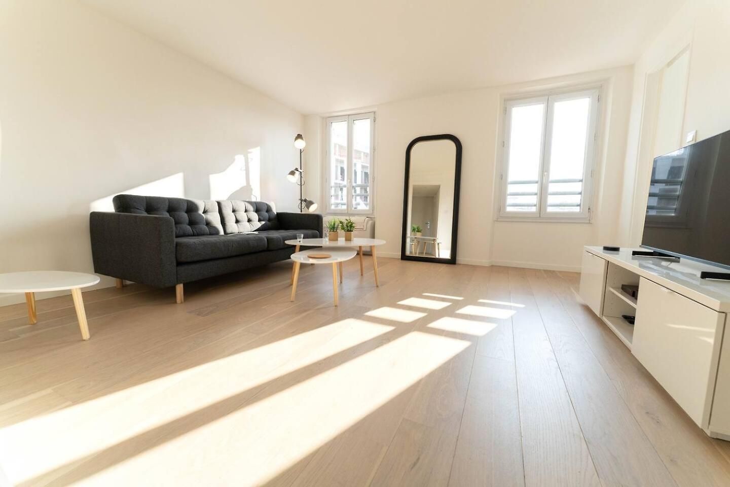 Apartment Fc Beau Et Spacieux 2p En Plein Coeur De *