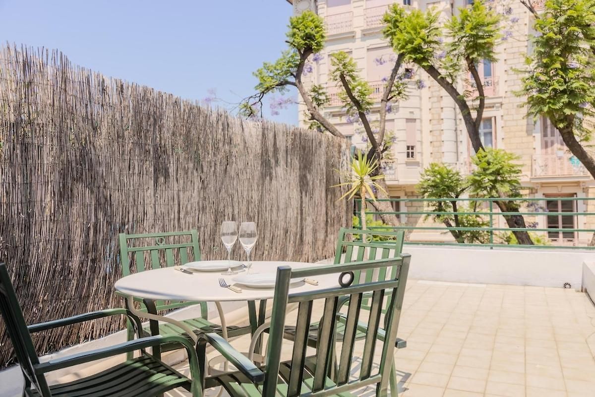 Nice, Grande Terrasse à 2 Pas De La Promenade Appartement Nice