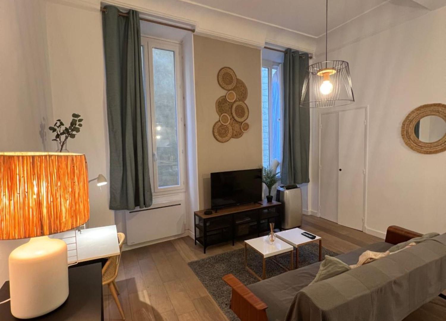 Appartement Dans Le Coeur Du Vieux-nice