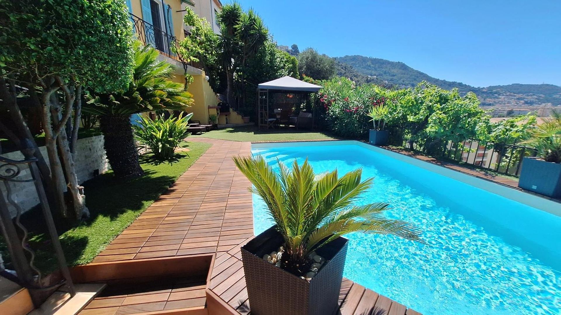 Villa In French Riviera *