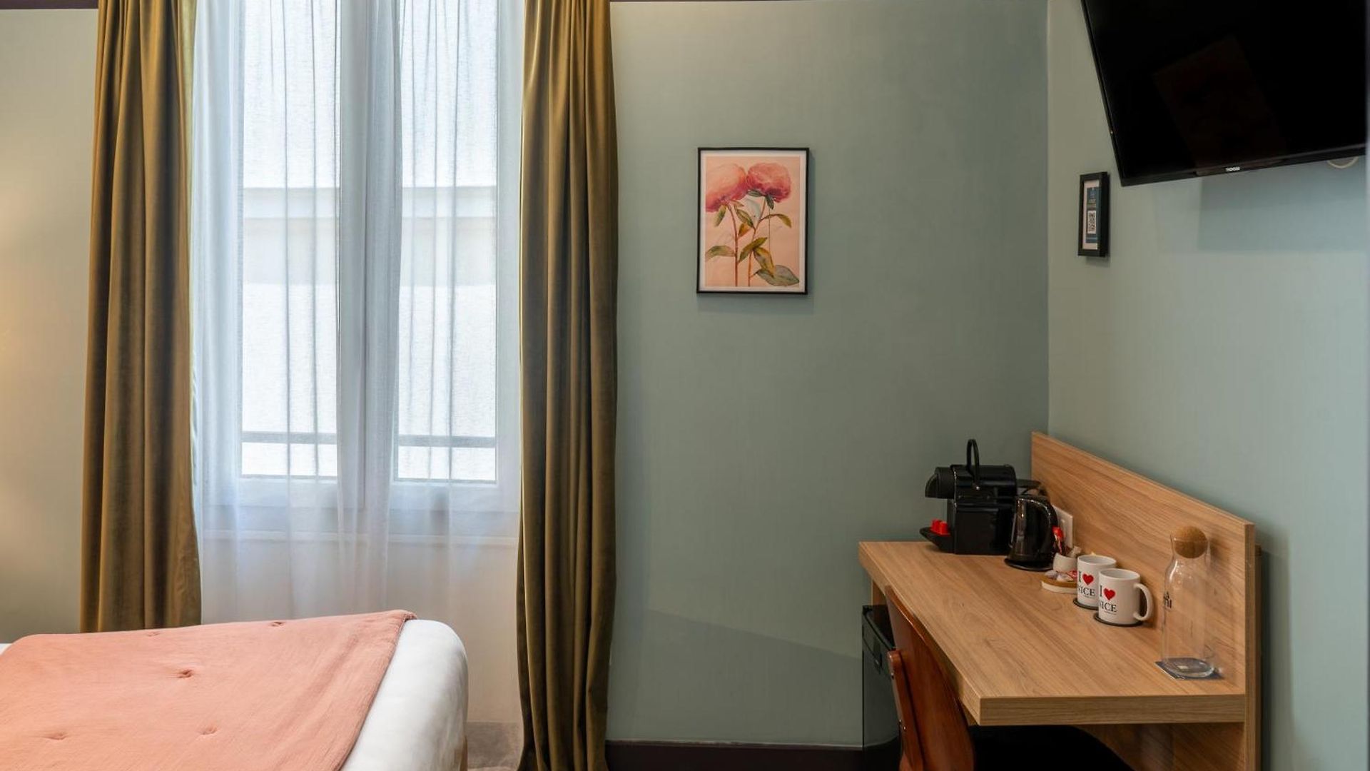 De France, Un Ammi Hotel