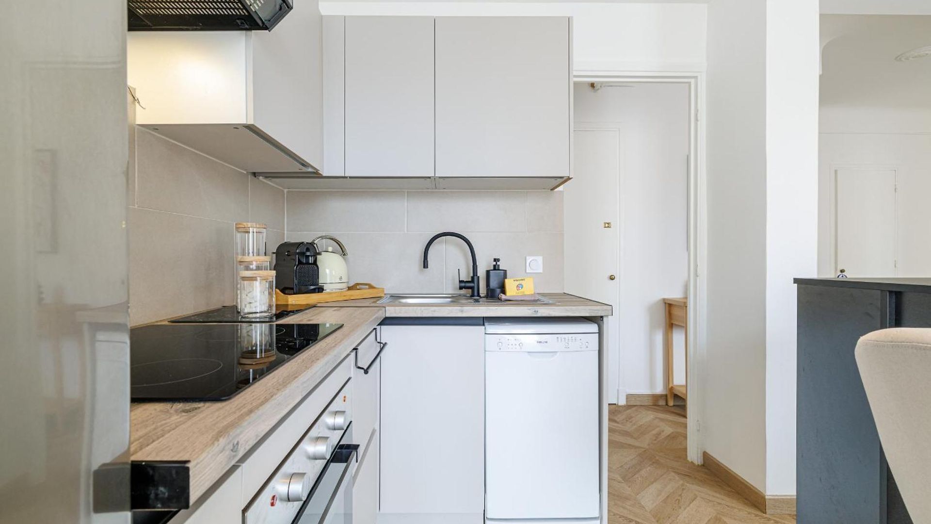 Apartment Wide & Cozy 1 Bdr Downtown Nice