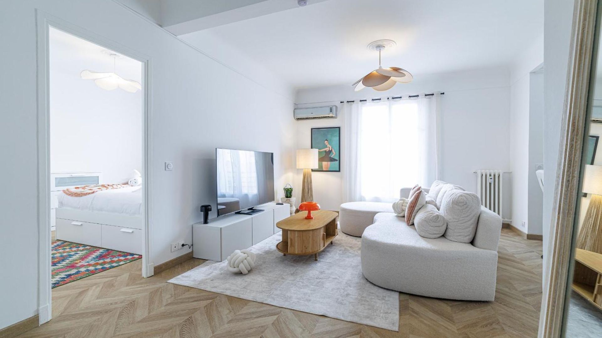 Wide & Cozy 1 Bdr Downtown Apartment