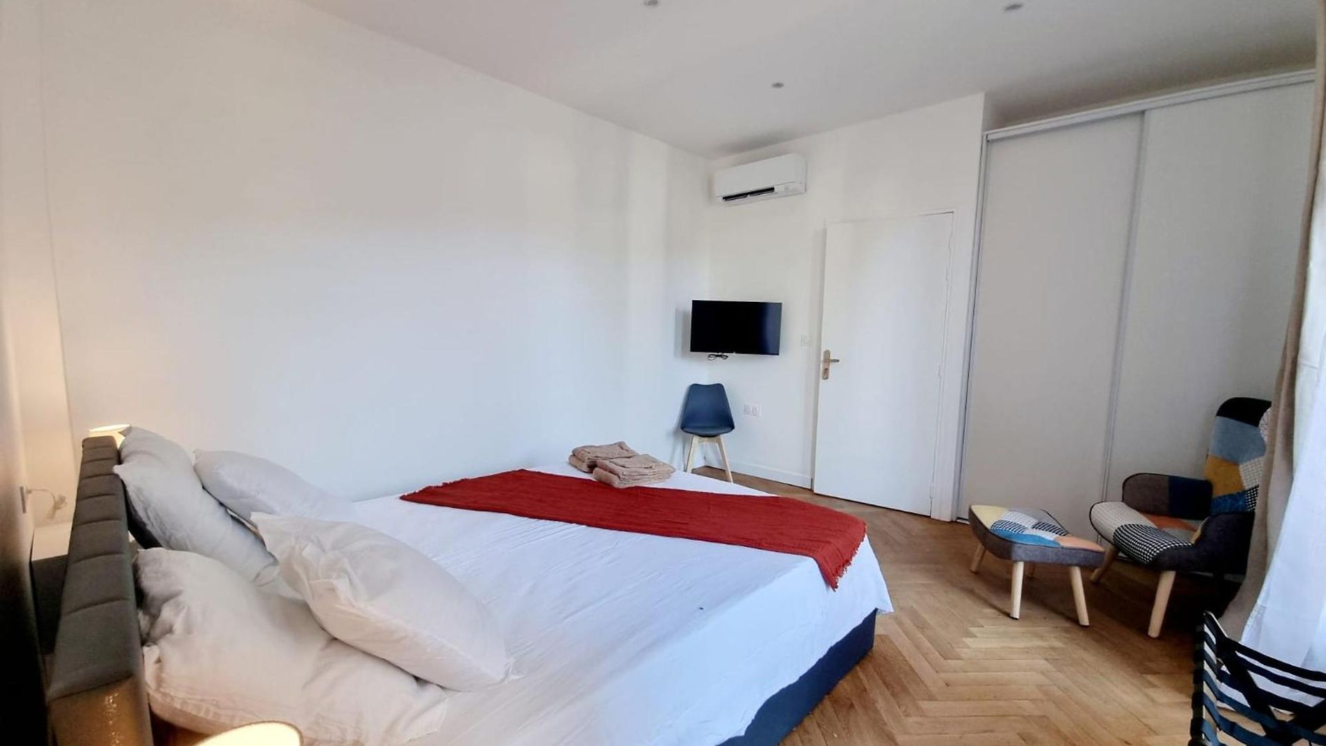 Spacious Family Near Sea - Apartment Nice
