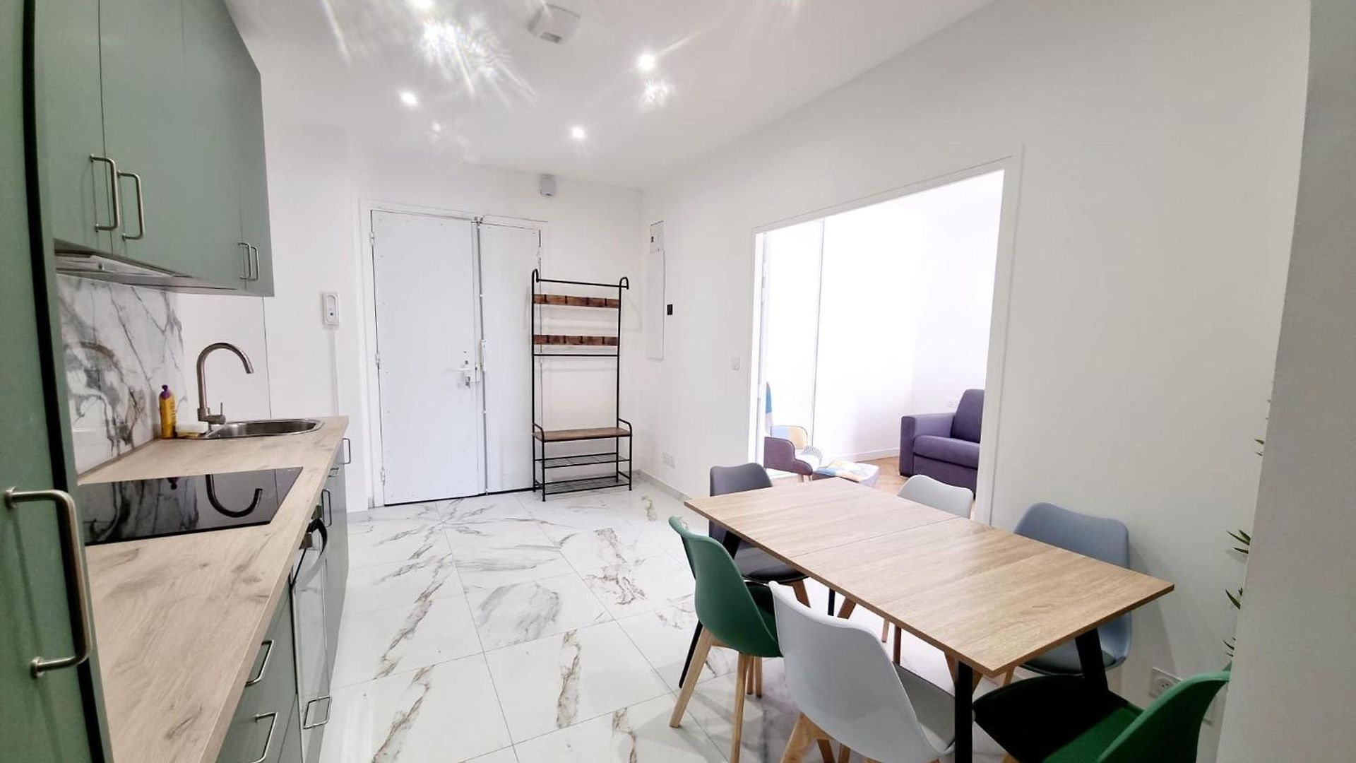 Spacious Family Near Sea - * Nice