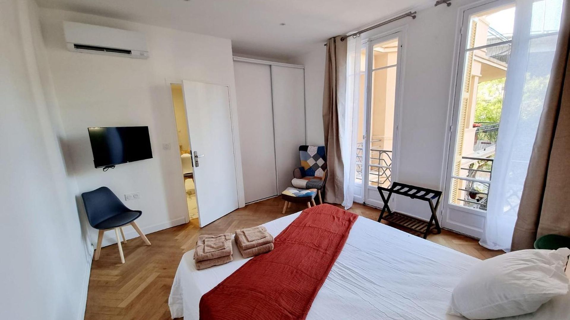 Spacious Family Near Sea - Apartment *