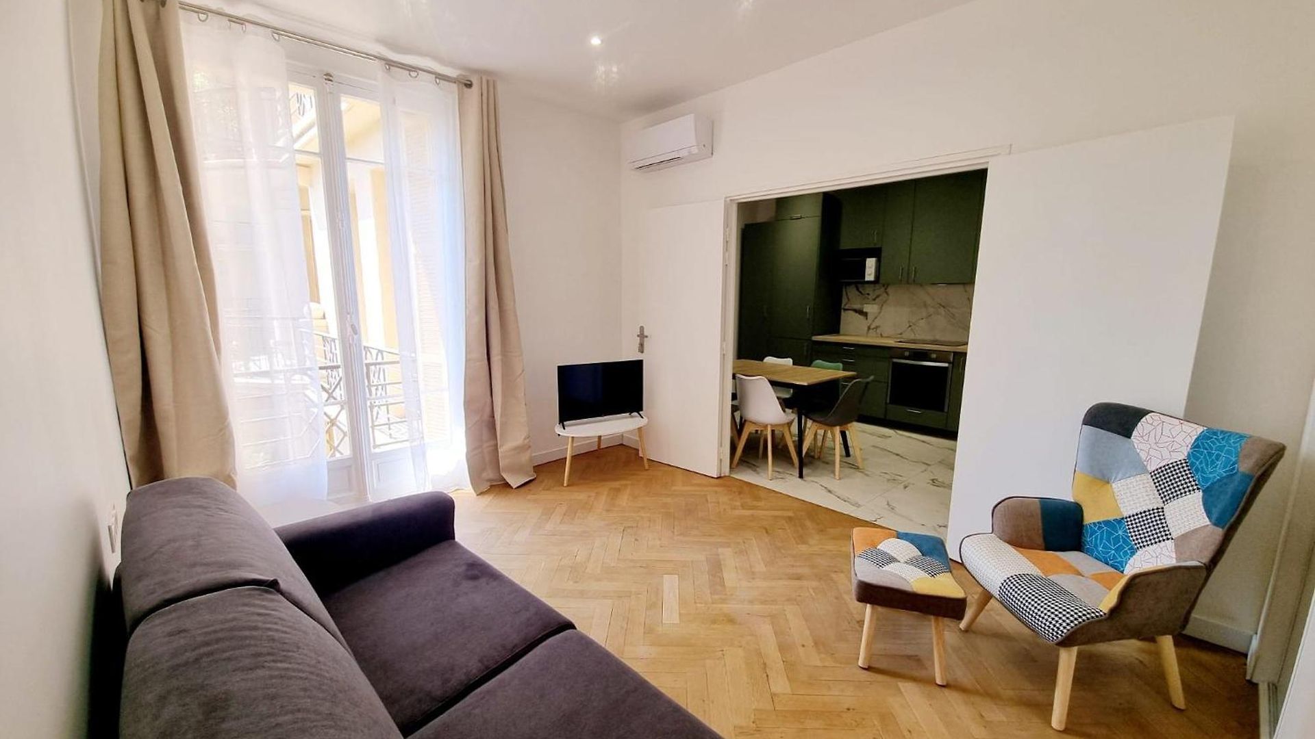 Spacious Family Near Sea - Apartment Nice