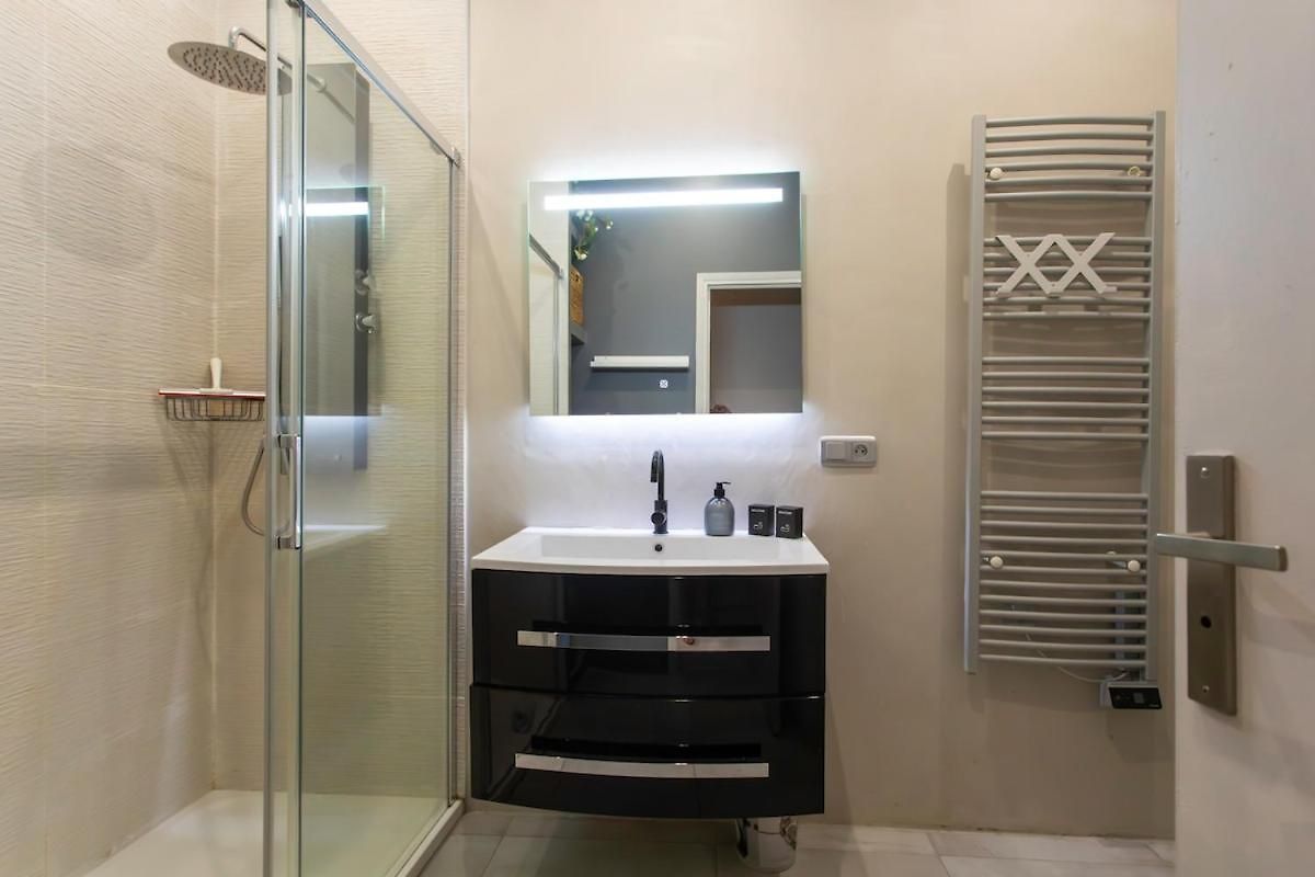 Appartement #3 Staywizus - Mascoinat 1bdr Old Town, Near Fan & Wifi