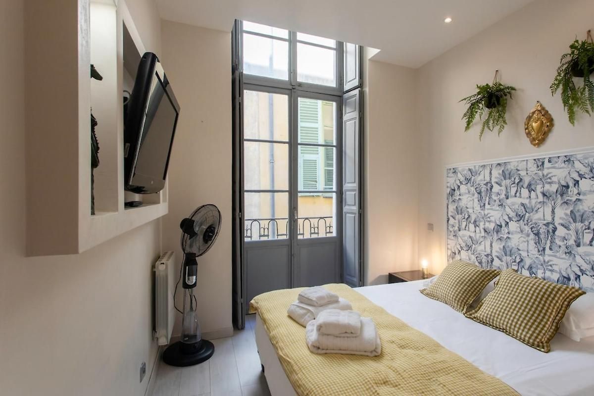 #3 Staywizus - Mascoinat 1bdr Old Town, Near Fan & Wifi