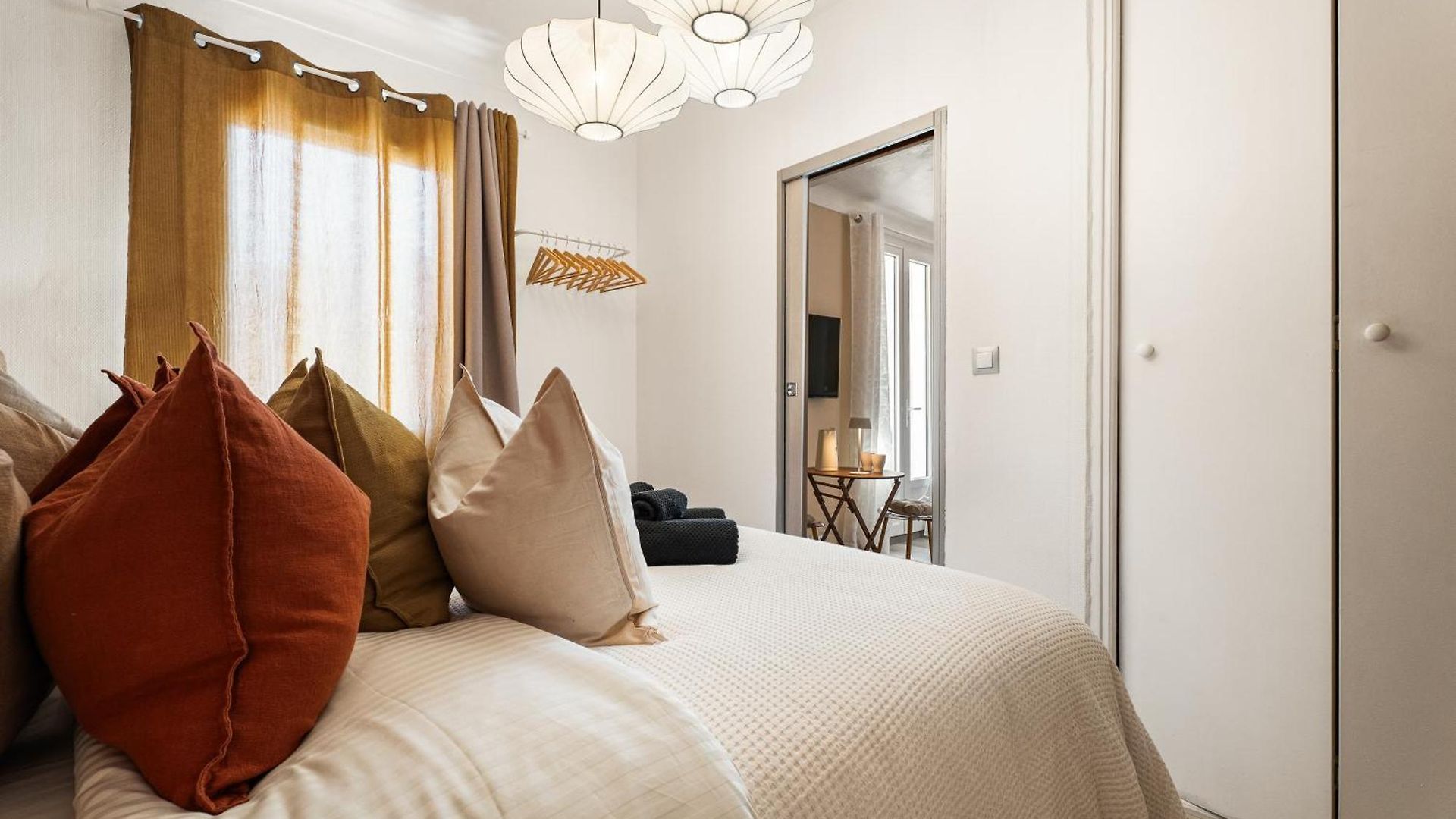 Renting - 35b Massena - Chic Cosy Calm Balcony Massena Pedestrian Heart * Nice