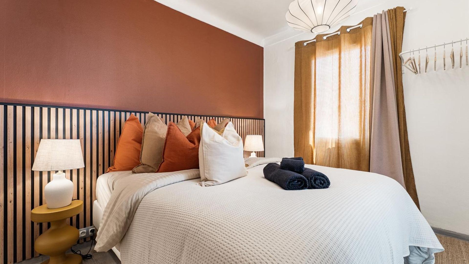 Renting - 35b Massena - Chic Cosy Calm Balcony Massena Pedestrian Heart Nice