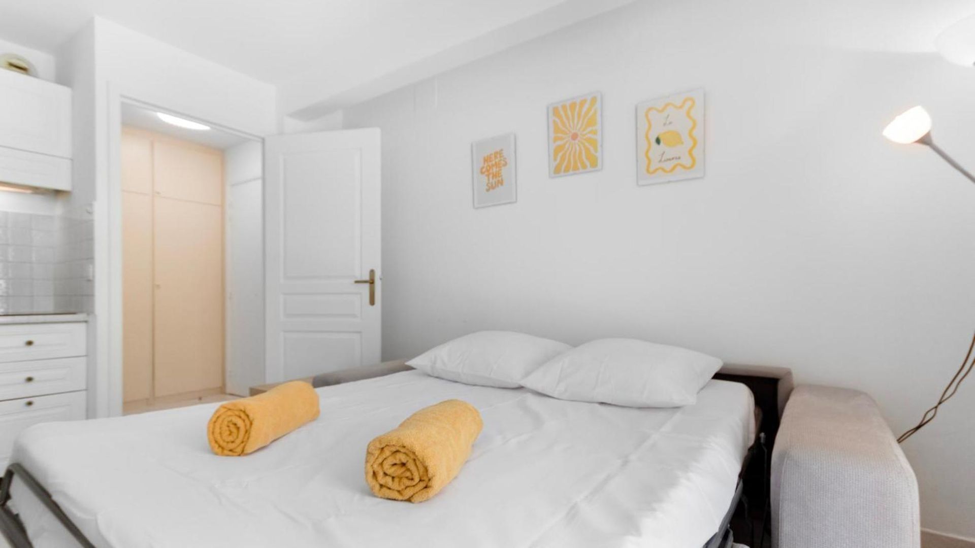 Le Seaside - - Tram - Airport - Ac Apartment