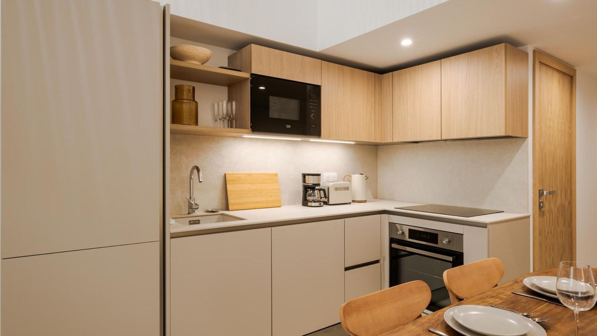 Kalliste - New Ac- Old Town-walk To Everything - Beach- Restaurants-supermarkets