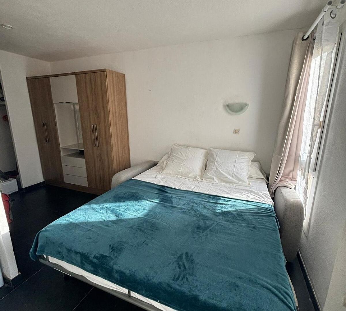 Cozy Very Close To Train Station Appartement