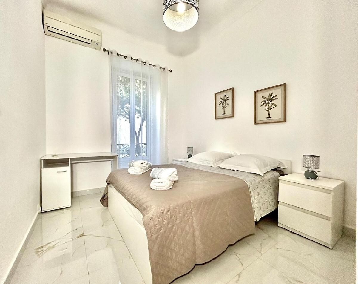 4 Pièces - Cour Privative - Port De Appartement