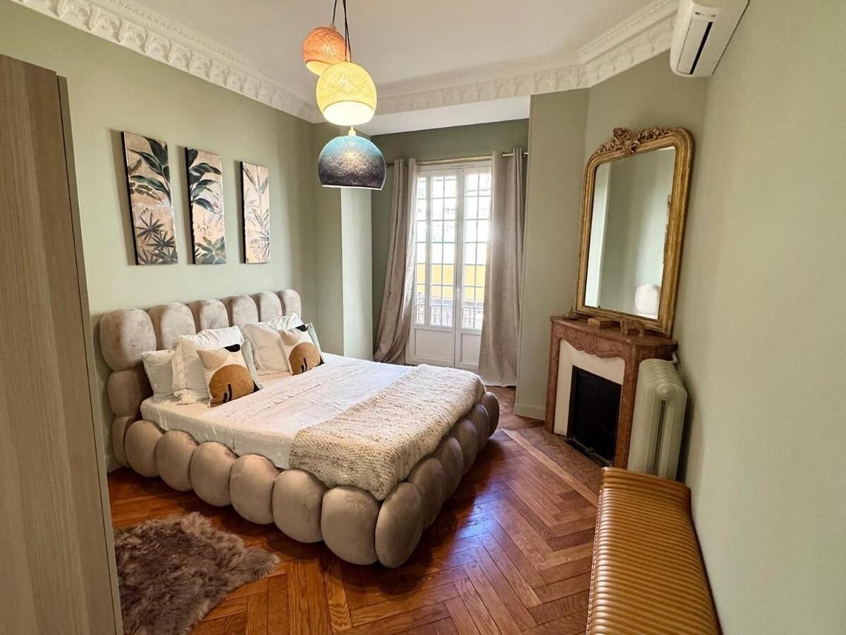 Appartement Magnifique Dans Palais Niçois