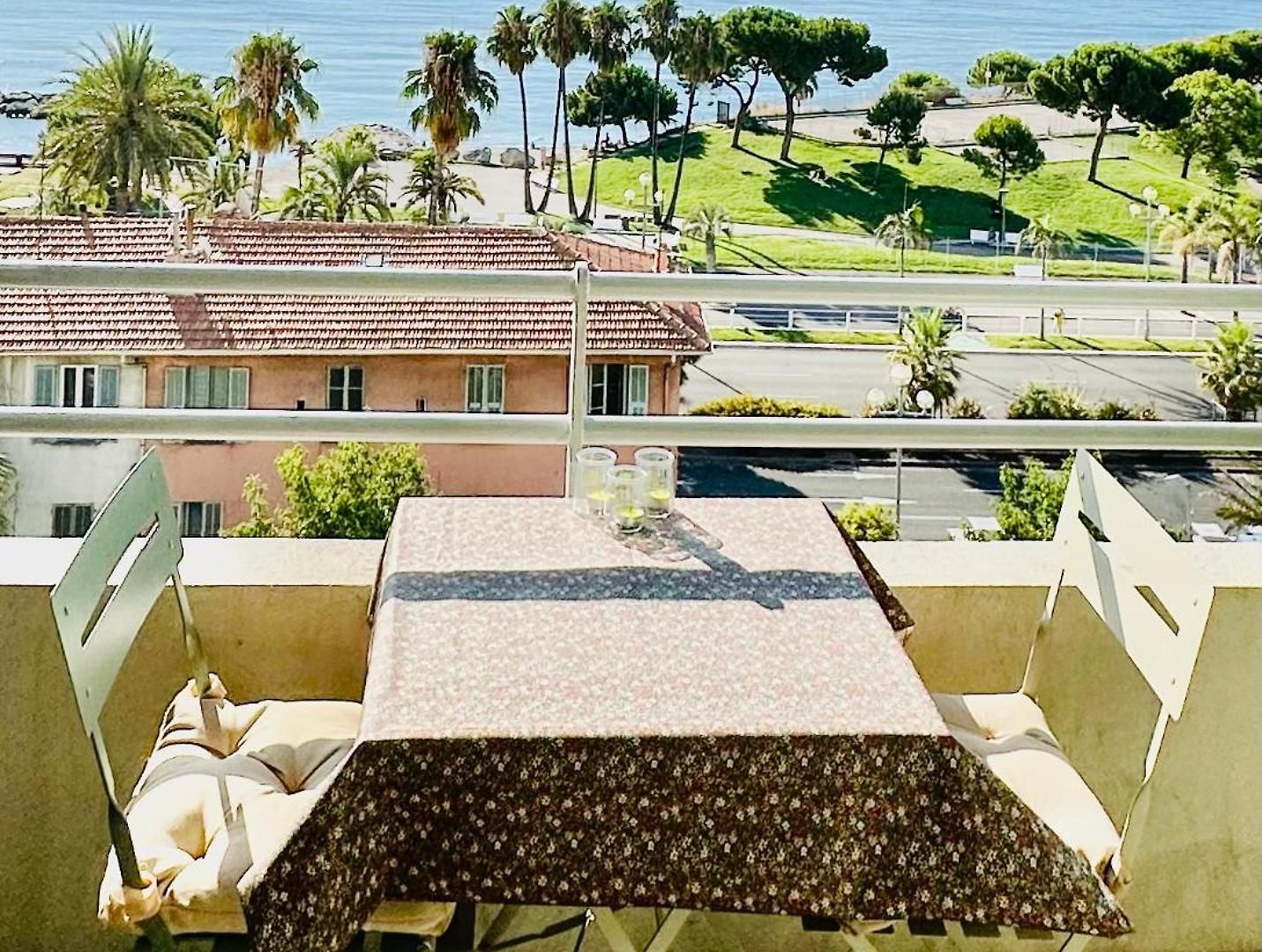 Cote D'azur Charm, With Panoramic Seaview In Nice