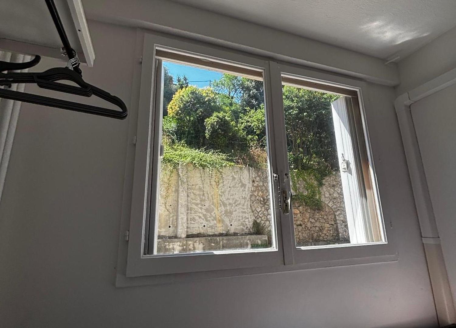 For 2 Adults With Air-conditioning *