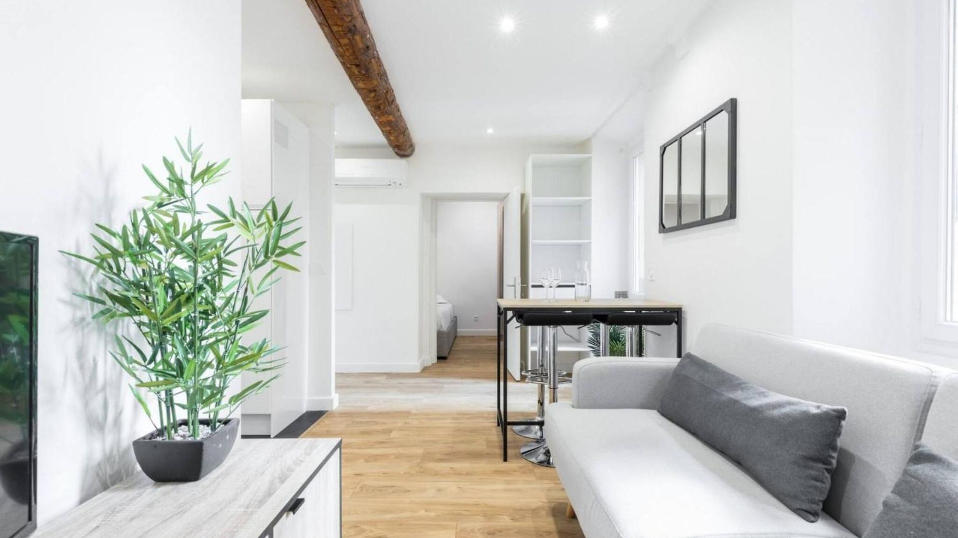 Petit 2 Pieces Dans La Vieille - B Appartement *