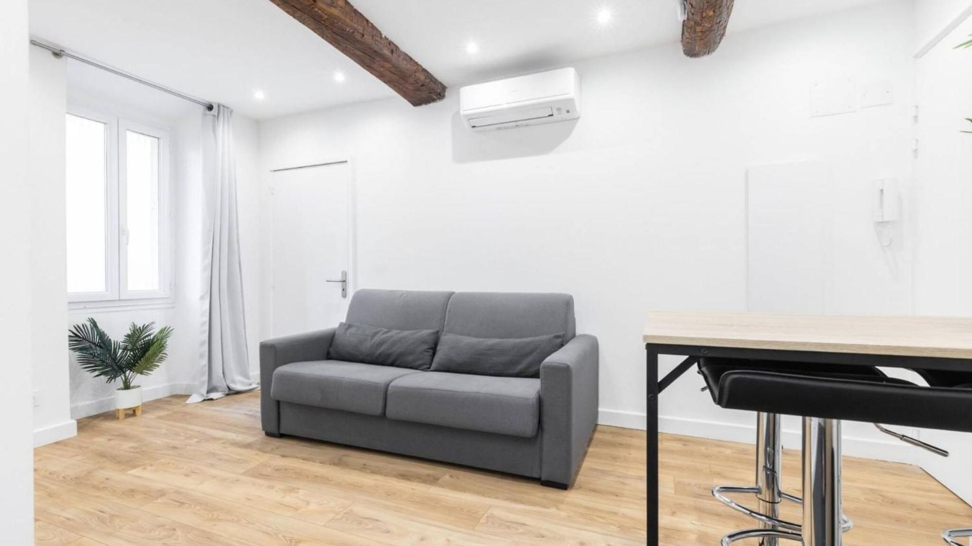 Petit 2 Pieces Dans La Vieille Appartement Nice