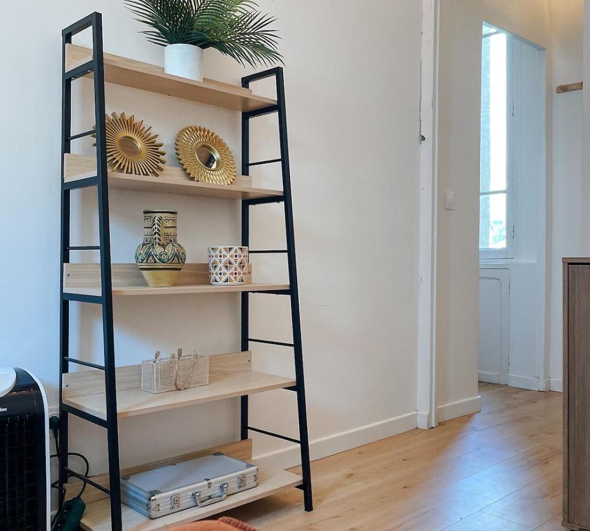 T2 Calme Avec Parking Gratuit Appartement