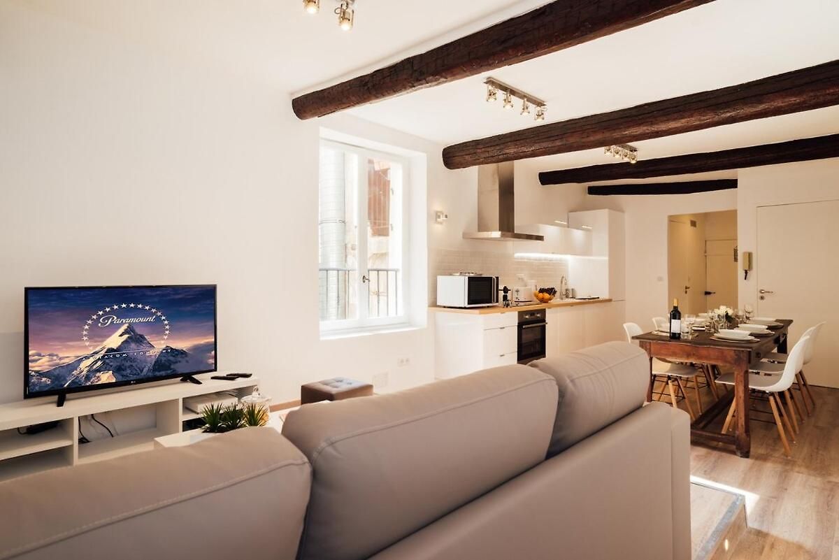 L'authentic, Charme Dans La Vieille Avec Climatisation Apartment