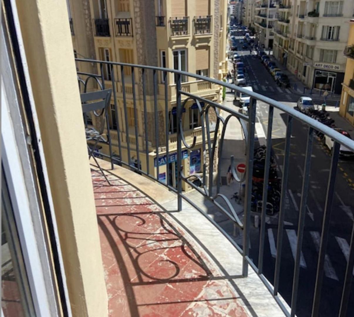 56m With Balcony In Rotunda Near The Sea Appartement *