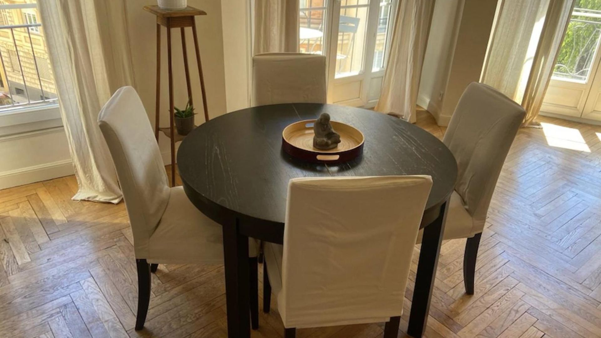 56m With Balcony In Rotunda Near The Sea Appartement *