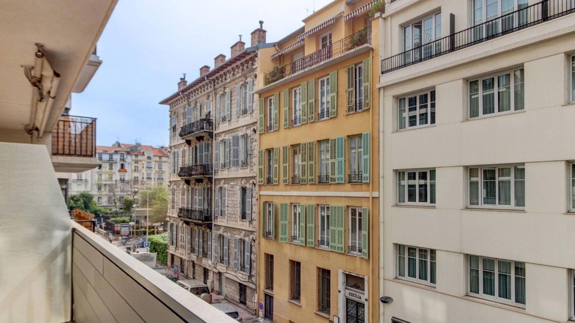Grand 2 Pieces Et Belle Terrasse Appartement *