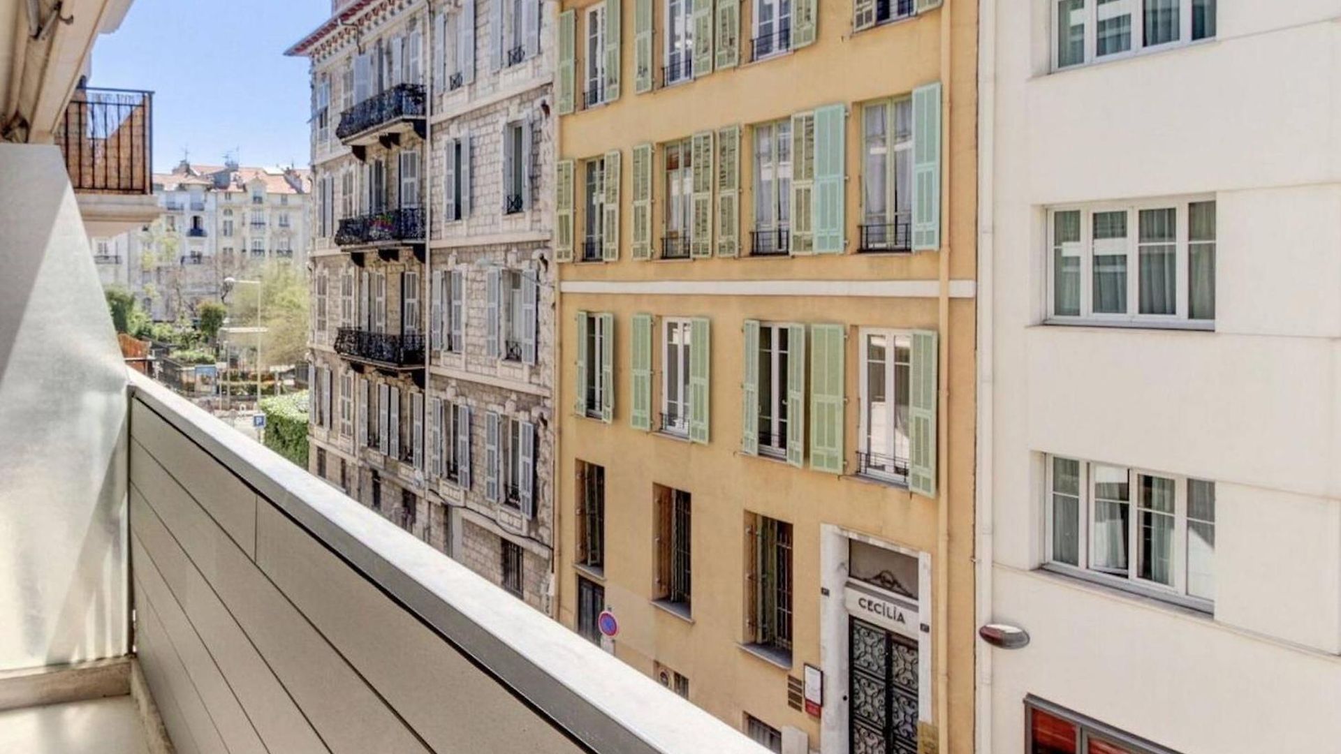 Grand 2 Pieces Et Belle Terrasse