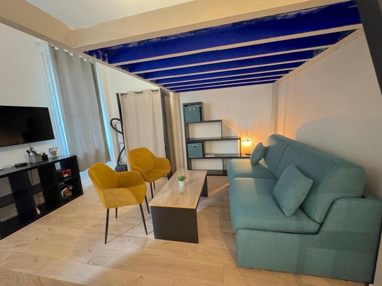 Appartement ⁂appartement élégant à 100m Prom Des *