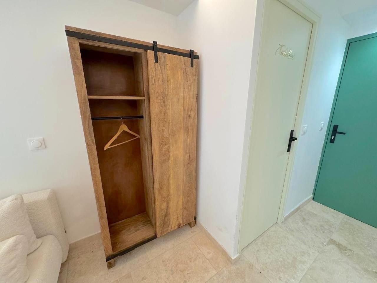 Apartment ⁂ Vieux-nice Climatise: Charme Commodites