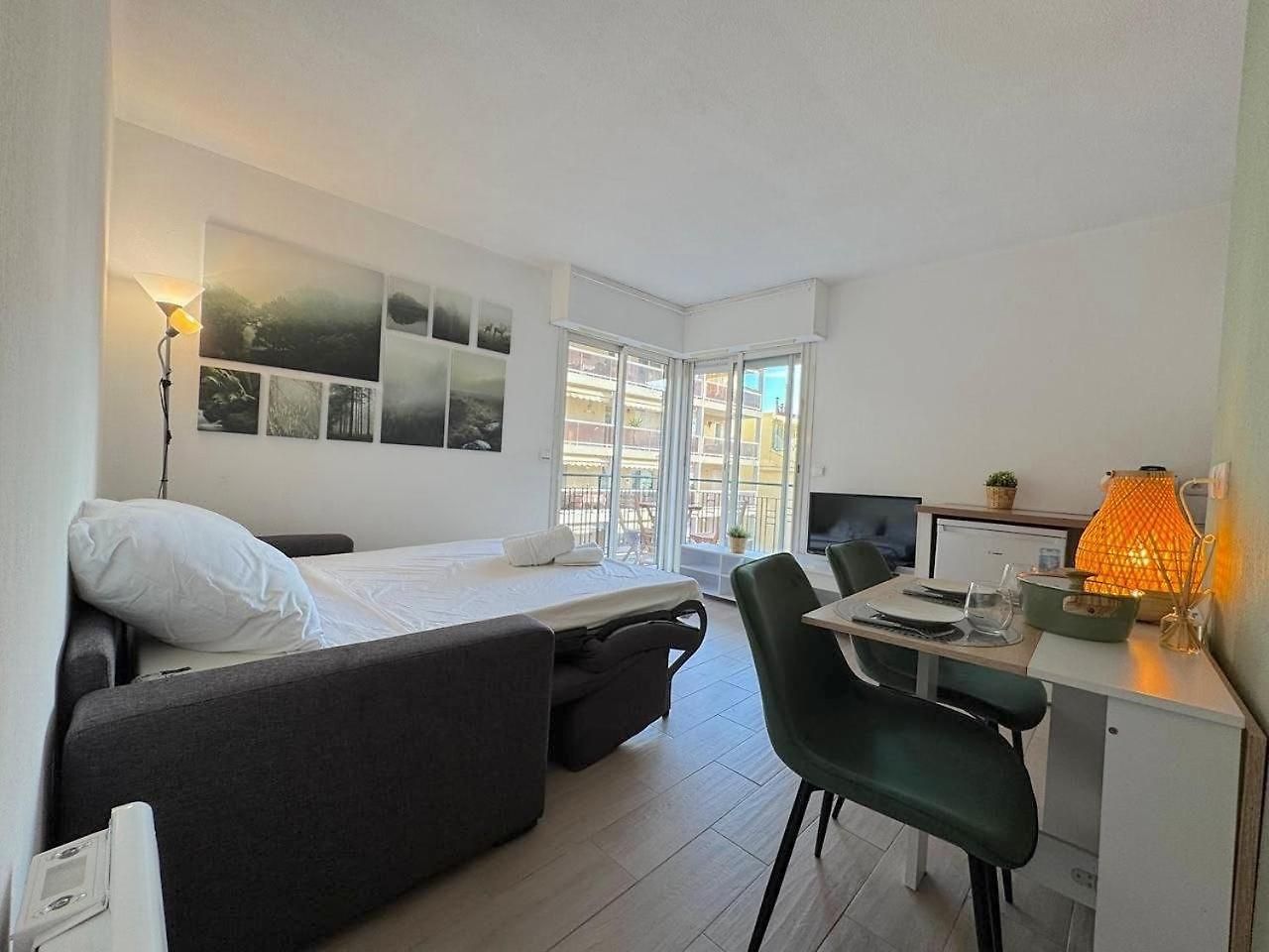 ⁂ Calme Et Ensoleille Balcon Quartier Port Nice
