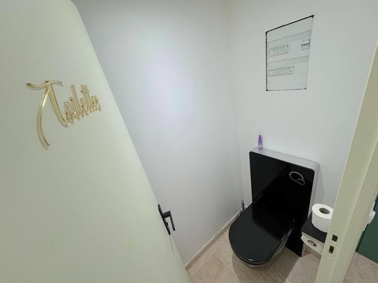 Apartment ⁂ Vieux-nice Climatise: Charme Commodites