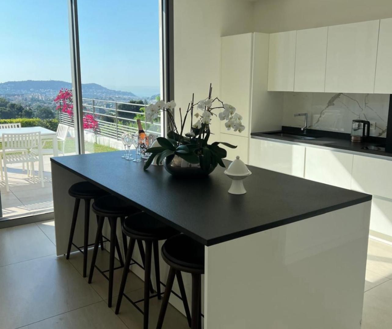 Contemporary With Sea View, Infinity Swimming Pool, Gym , Cinema Room,lift Villa