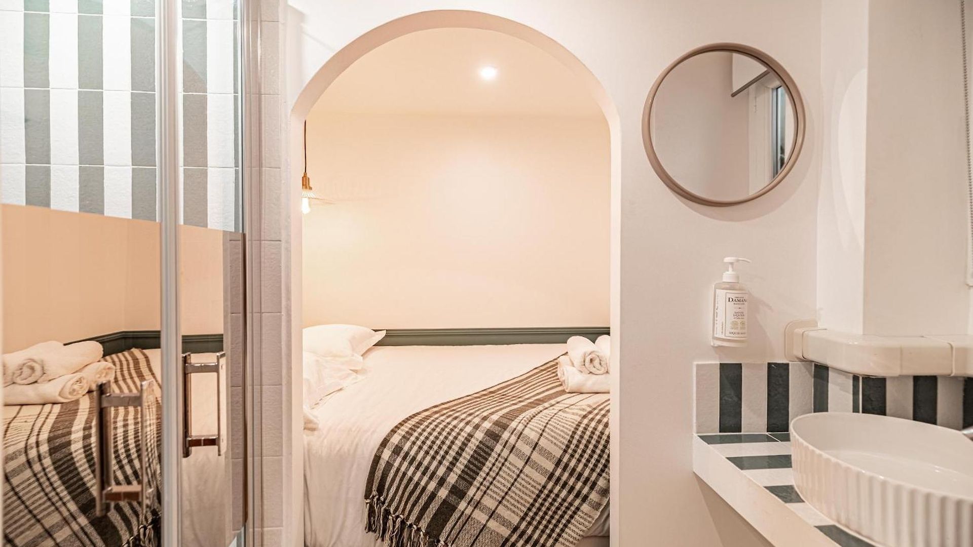 Appartement Two With Ac In The Heart Of Old Nice, Each With Its Own Entrance Nice