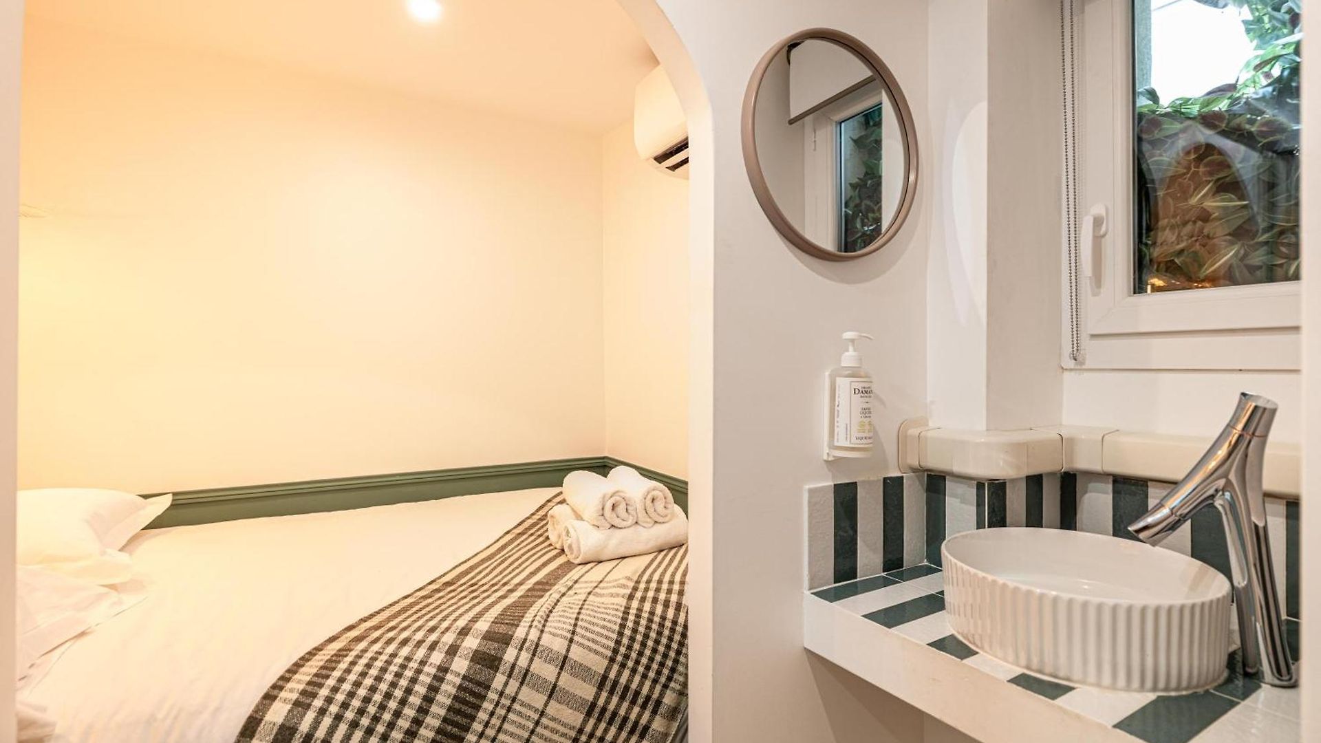 Two With Ac In The Heart Of Old Nice, Each With Its Own Entrance Appartement Nice