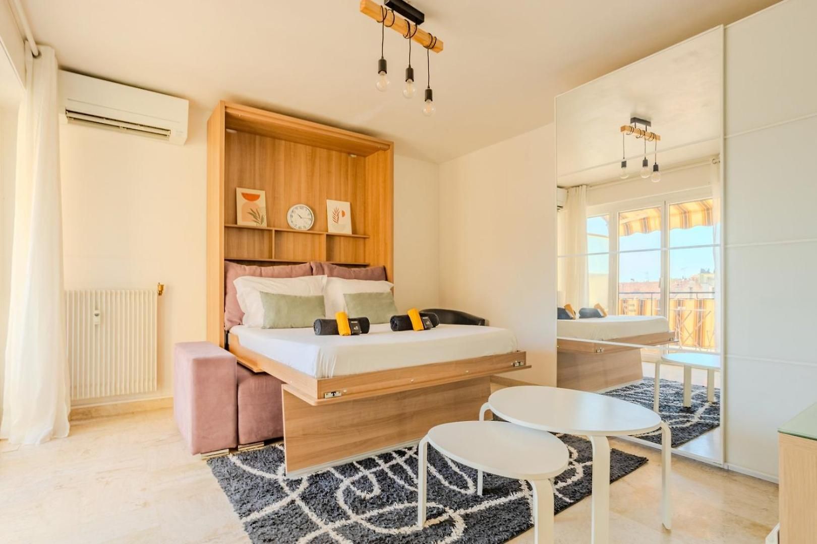 Terrace Ac Lift - Old Town | By Airnest Appartement