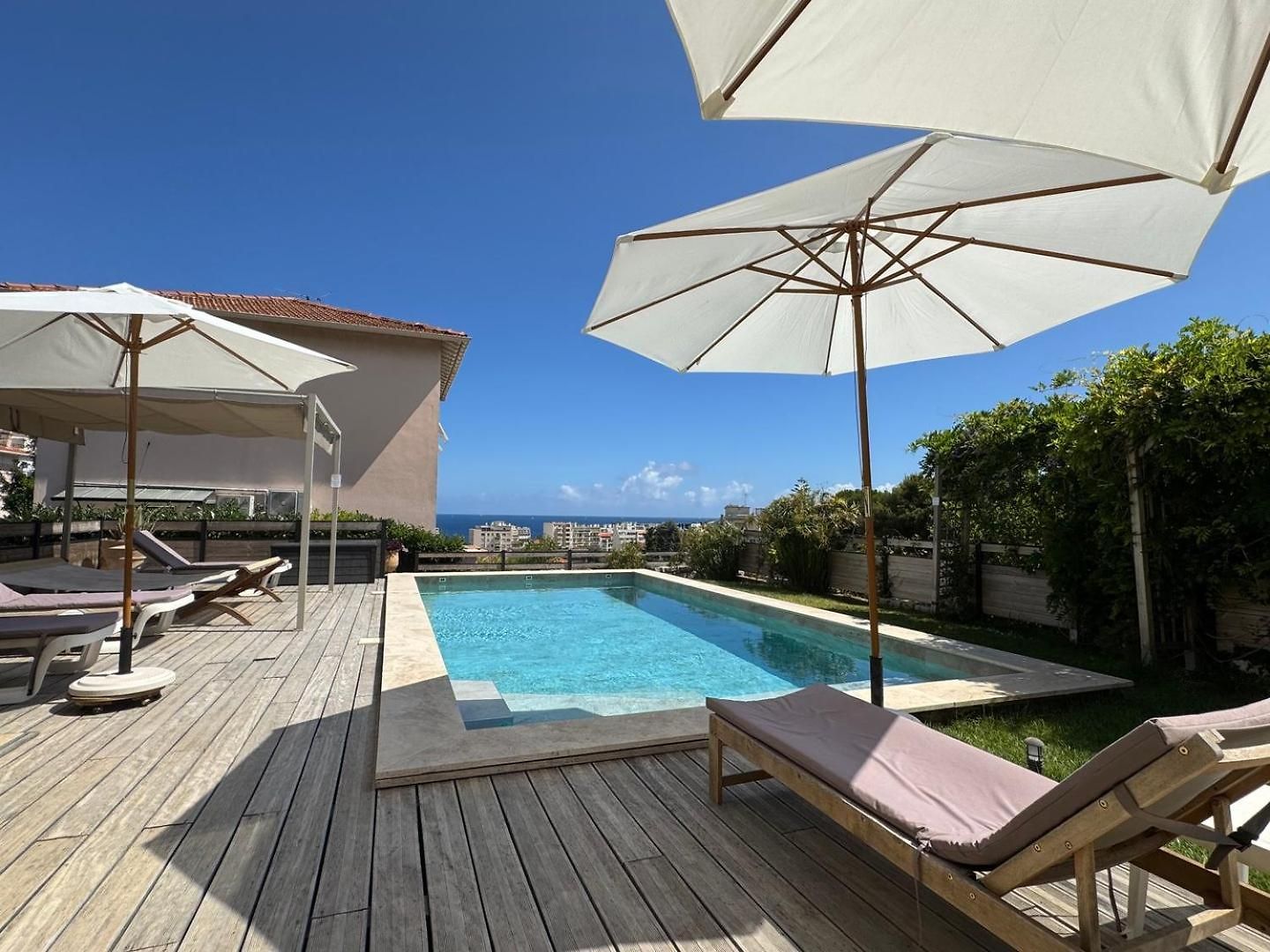 Moderne Pour 8 Personnes - Vue Sur ! * Nice