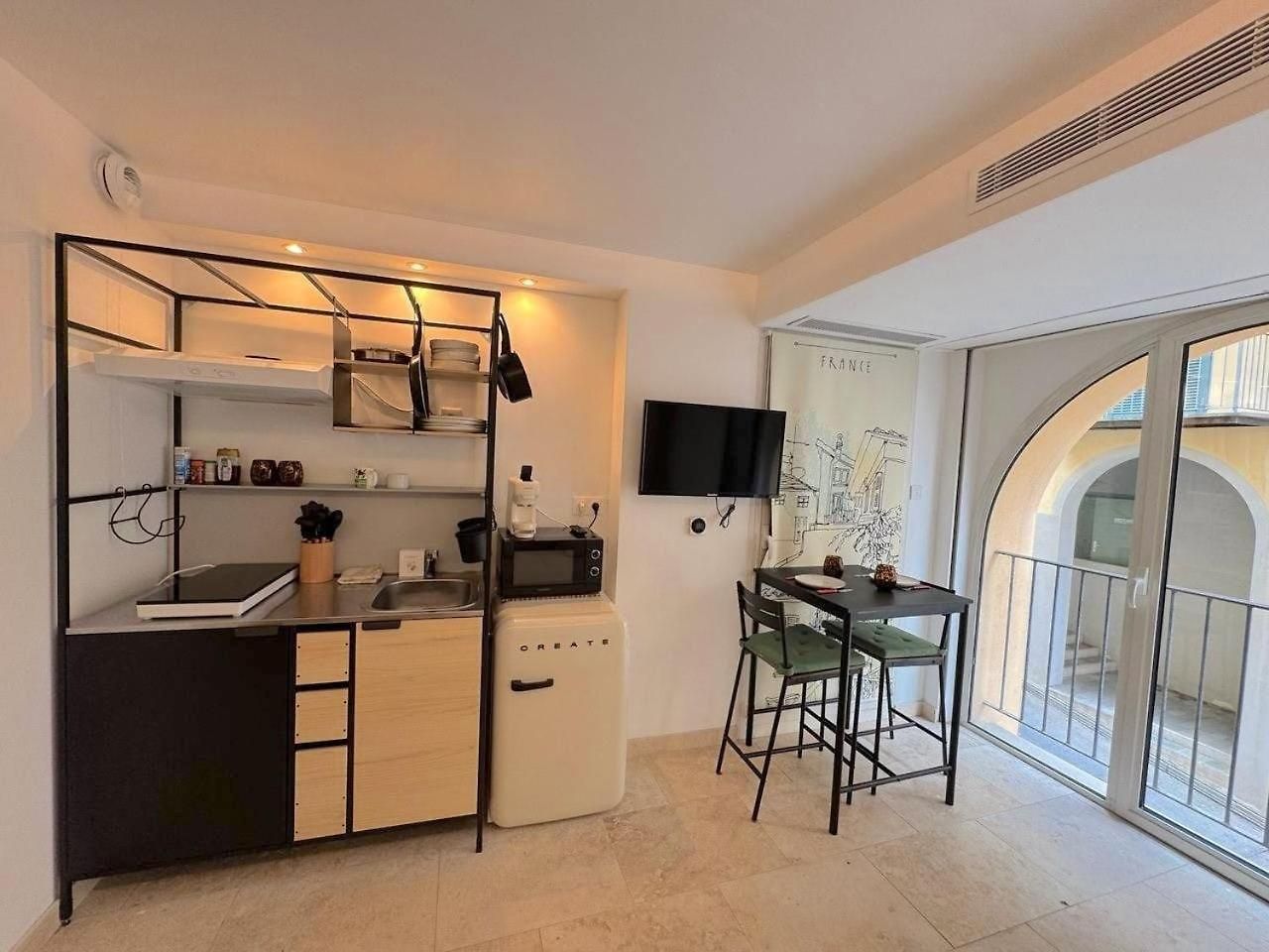 ⁂ Vieux-nice Climatise: Charme Commodites Apartment