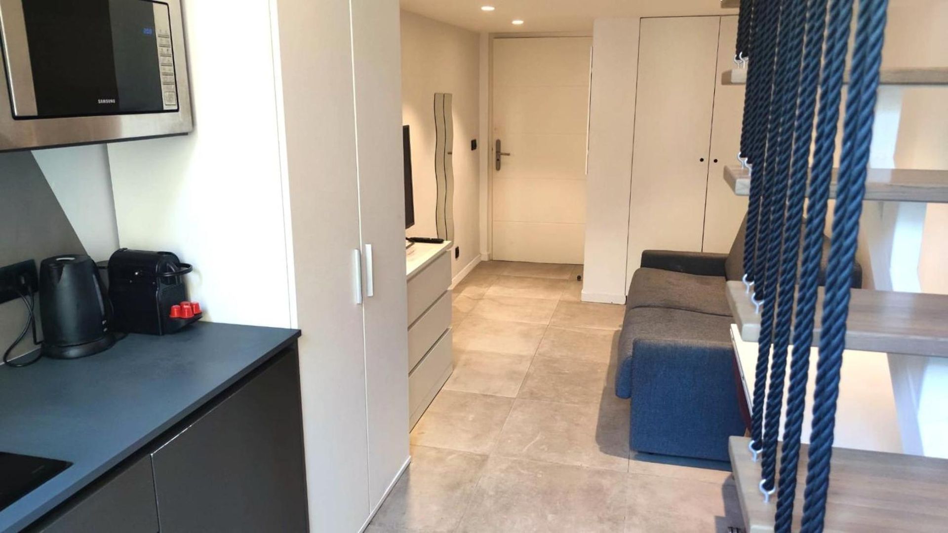 Duplex Centre 201