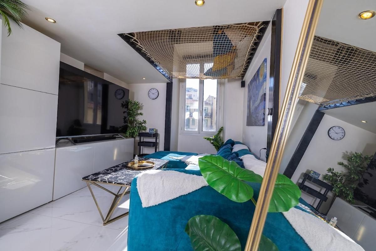 Duplex 50m De La Carre D'or Apartment