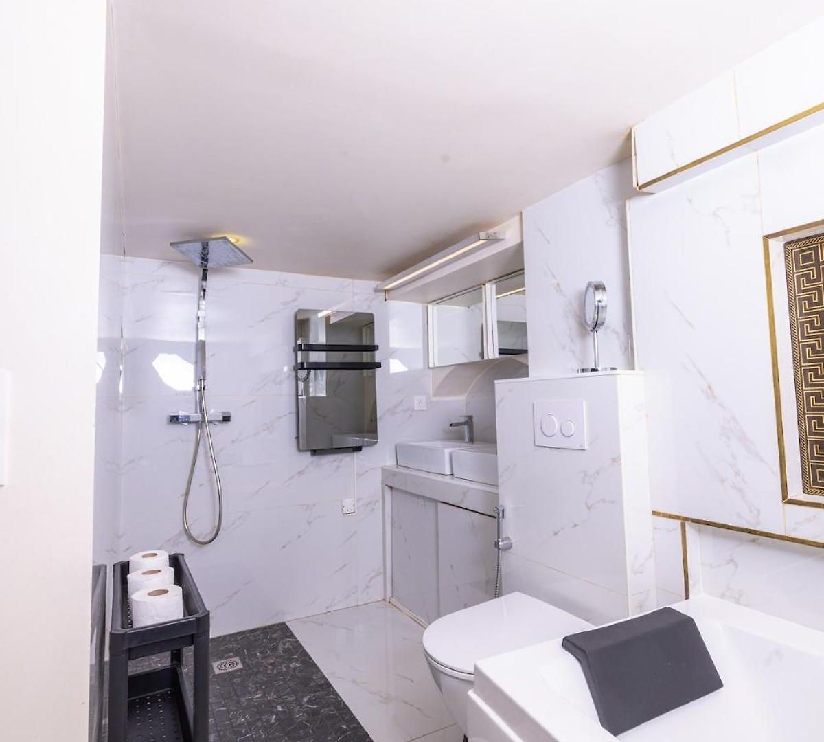 Duplex 50m De La Carre D'or Apartment *