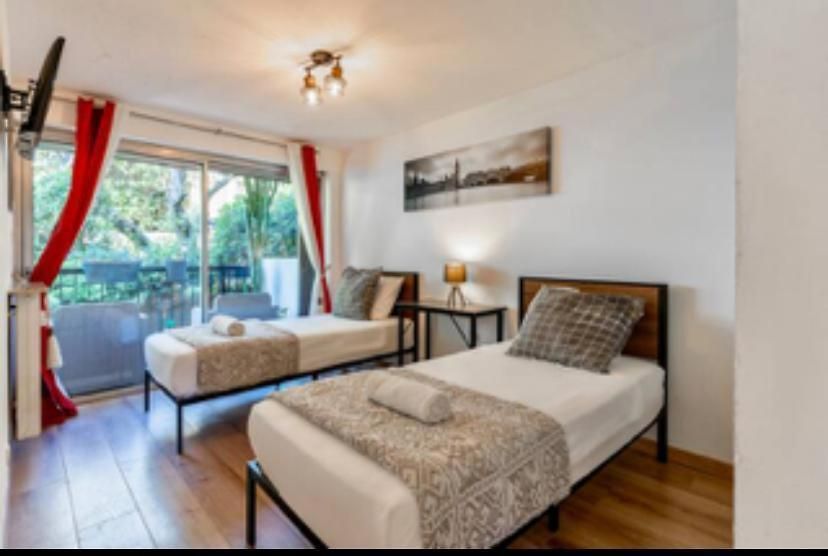 Appartement Magnificent 3 Rooms-sea View-terrace-pool *