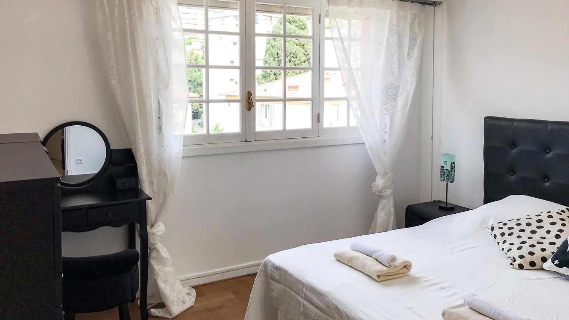 Appartement Lympia - One Bedroom Near The Port