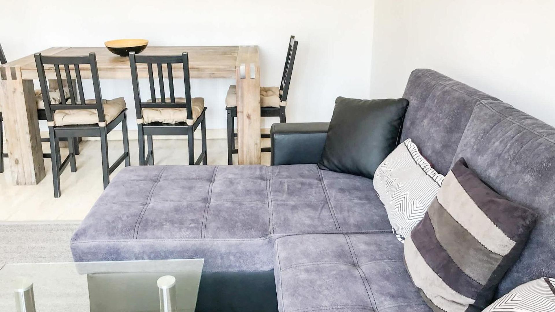 Lympia - One Bedroom Near The Port *