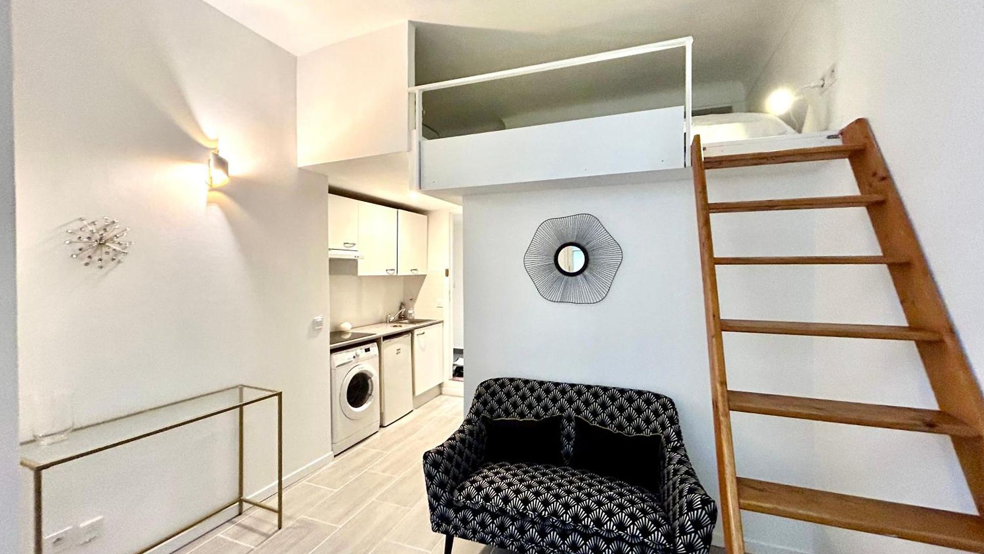 Close To Main Street And Train Station Appartement *